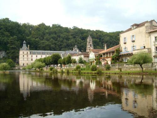 Le Merisier, Manoir de Longeveau