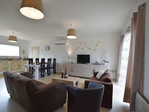 Quaint Villa In Montmeyan With Private Garden