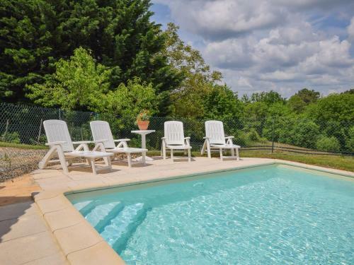 Spacious Holiday Home In Montcabrier With Garden