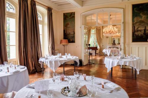 Agroturismo Poubreuil Chateau Sleeps 35 Pool