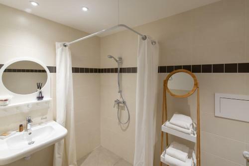 Hotel La Sorelle H�tel Golf Et Restaurant