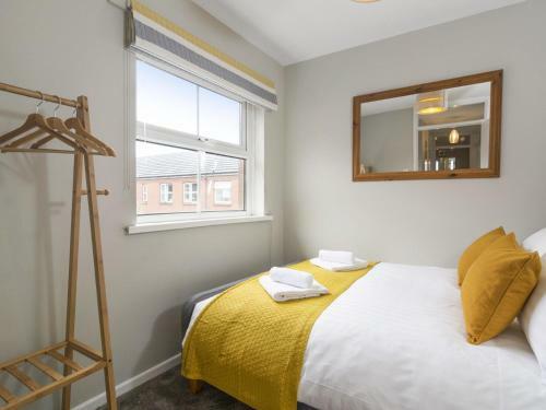 Salisbury Street Apartment