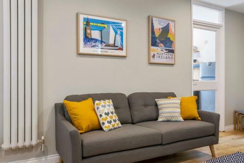 Salisbury Street Apartment