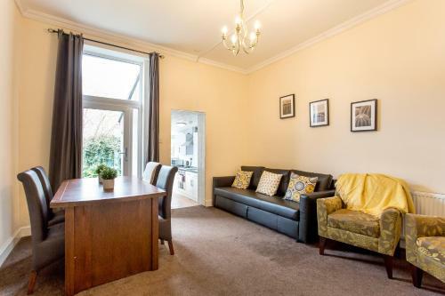 Lomond Serviced Apartments- Hydro House