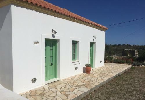 Hostal Villa Lemonia - Guest House