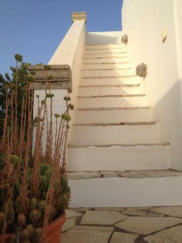Hostal Villa Lemonia - Guest House