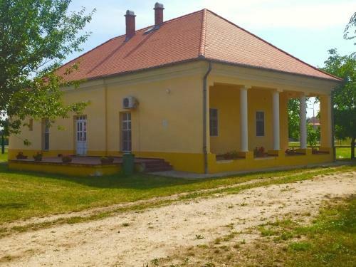Hostal Ak�cliget Gy�gy-�s Strandf�rd?
