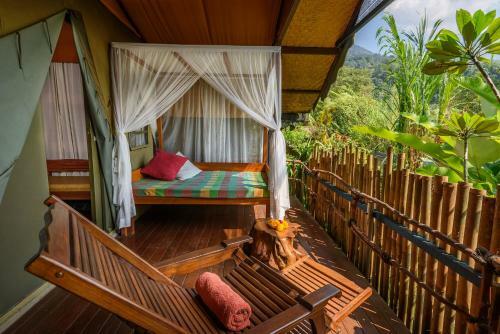 Sang Giri - Mountain Glamping Camp