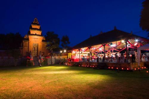 Tirta Ayu Hotel And Restaurant
