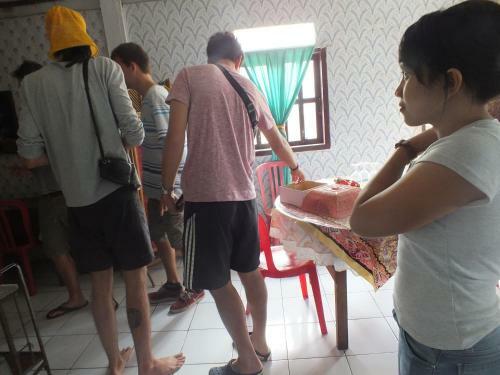 Tomohon Homestay Apelez House