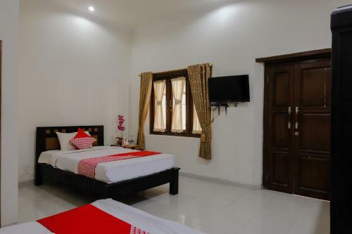 Hostal Oyo 1190 Ndalem Katong Residence