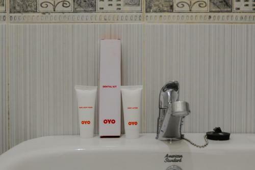 Hostal Oyo 1190 Ndalem Katong Residence