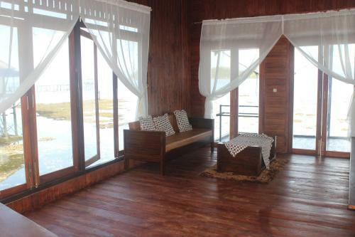 Hotel Kadidiri Paradise