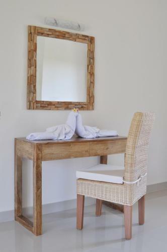 D'sawah Amed Homestay & Warung