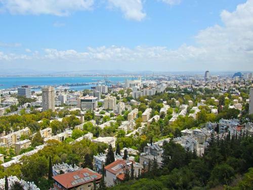 Holiday Studio Apartment Near The Bah� ' � Gardens