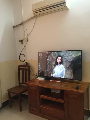 Hostal West City Guesthouse