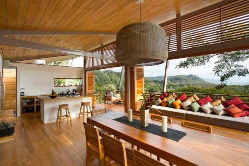 Villa Breathtaking 5 Star- The Floating House