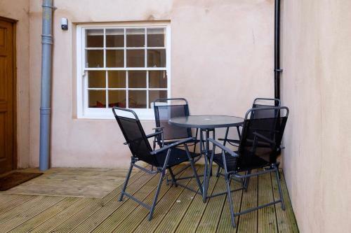 Apartamento Allocated Parking, Light & Bright Apt. With Garden