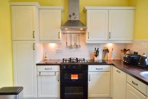 Apartamento 3 Bedroom House With Parking Sleeps 5