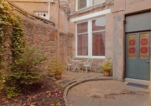 The Studio Apartment - The Edinburgh Address