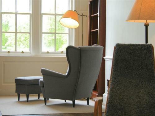 17 Sherborne House, Burford
