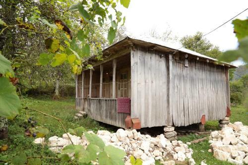 Albergue Kinchkha Wood House