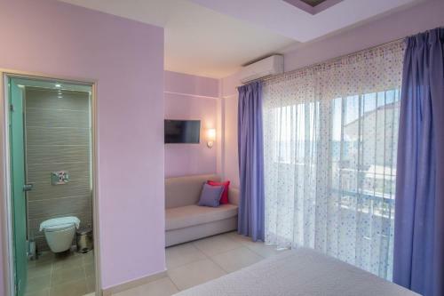 Hotel Whitesands Beach Resort