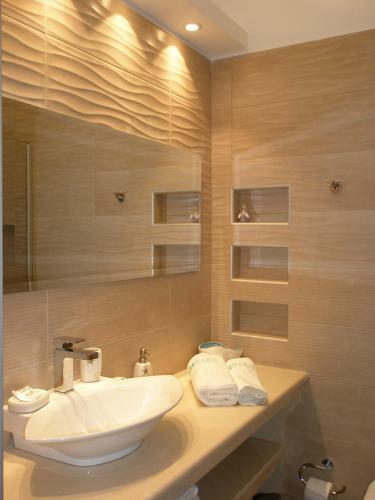Hotel Whitesands Beach Resort