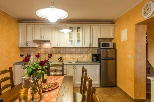 Villa Ladonja With Private Pool And Sauna