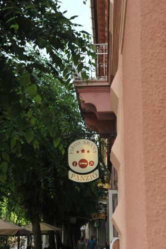Hostal Piros Arany Panzi� Kalocsa