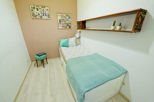 Green Door Family Apartment