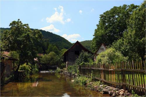 Hostal Frukt�rium Vend�gh�z