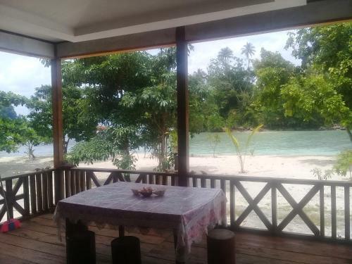 Posada Nusa Nalan Beach Resort