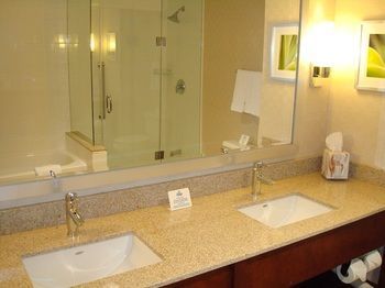 Holiday Inn Express Hotel & Suites Toronto - Markham