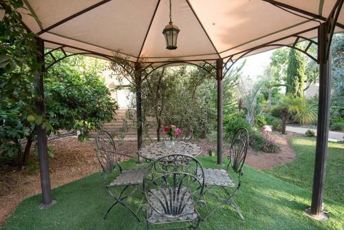 Hotel Song Of Galilee