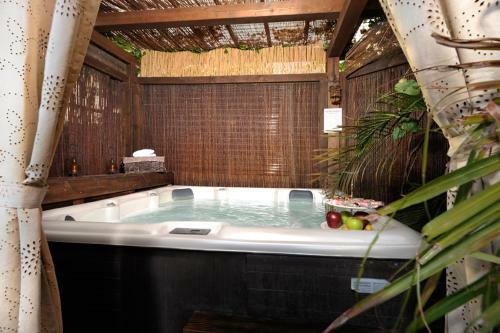 Lodge Nichochot Provence