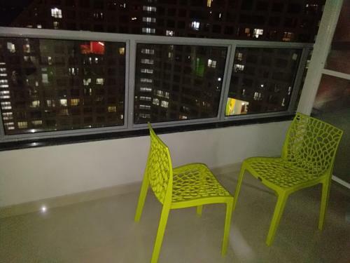Hostal 3bhk Pure Veg Apartment In Amanora