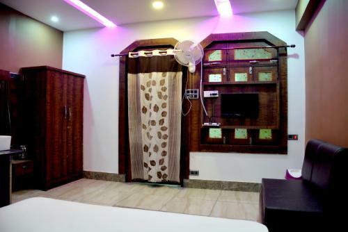 Hotel Kavya Residency