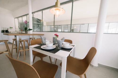 Nachlat Binyamin Bauhaus Luxury Apartments