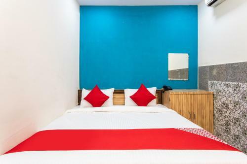 Hotel Oyo 27755 Samrat