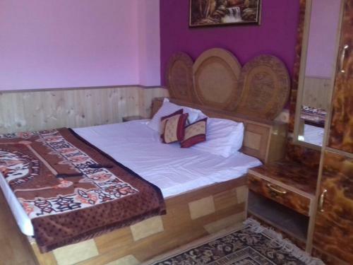 Delightful Stay Between The Valley