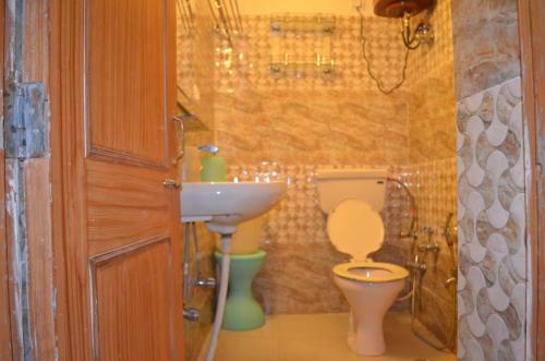 Hotel Centre Point Resorts & Club Palampur