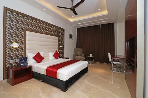 Oyo 12464 Hotel C Pearls