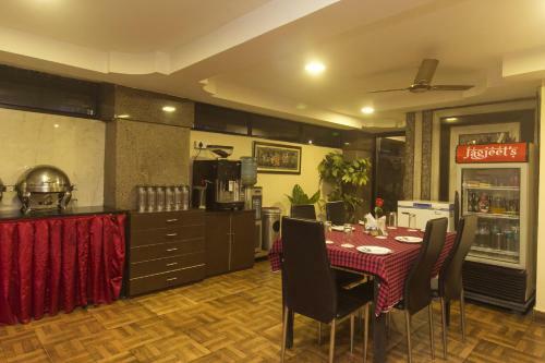 Hotel Jagjeet's Balaji Inn
