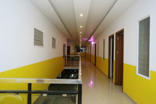 Hotel Oyo 22281 Reem Residency
