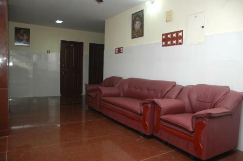 Hotel Venkkatramanaa Residency
