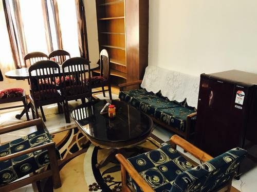 Ridgeview Homestay Near Lakkar Bazar