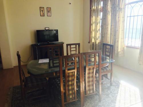 Ridgeview Homestay Near Lakkar Bazar