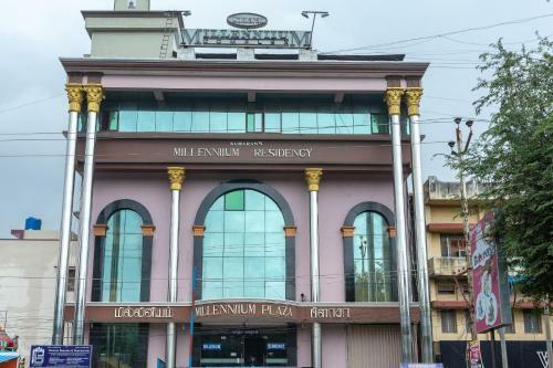 Hotel Oyo 23687 Kumaran Millennium Residency