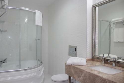 Grand Karot Hotel
